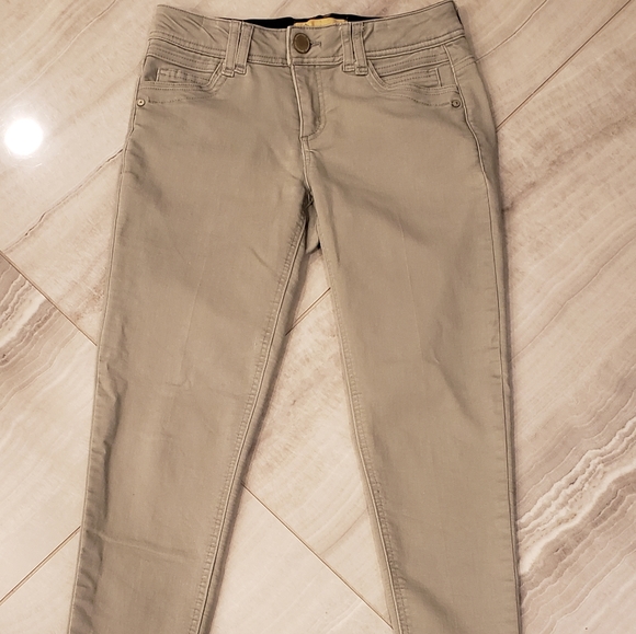 Democracy Grey Jeans - Picture 4 of 15